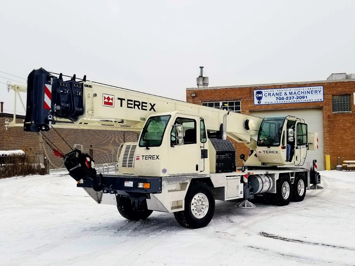 Hydraulic Truck Crane Rental Chicago